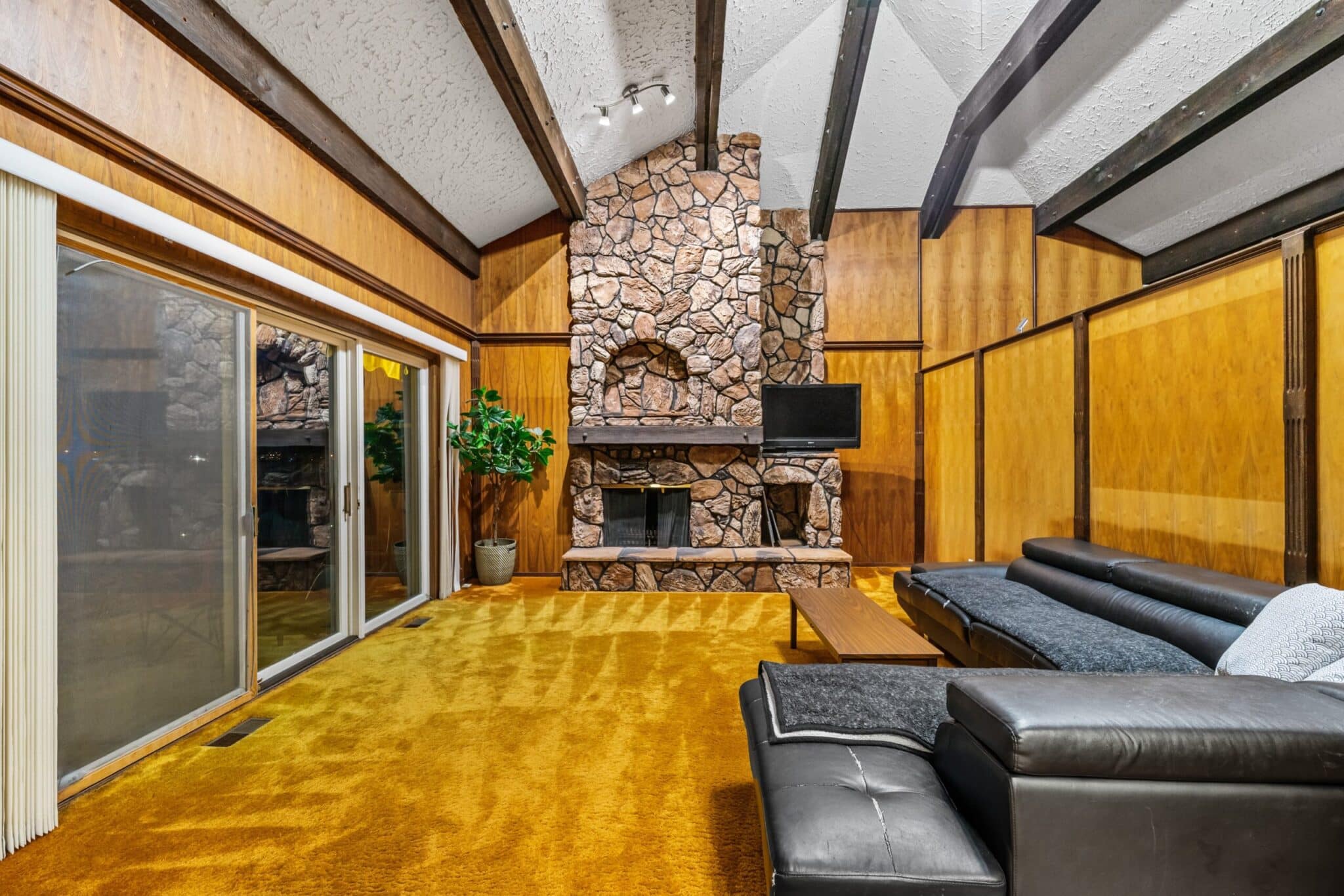 1105 East Chestermere Drive