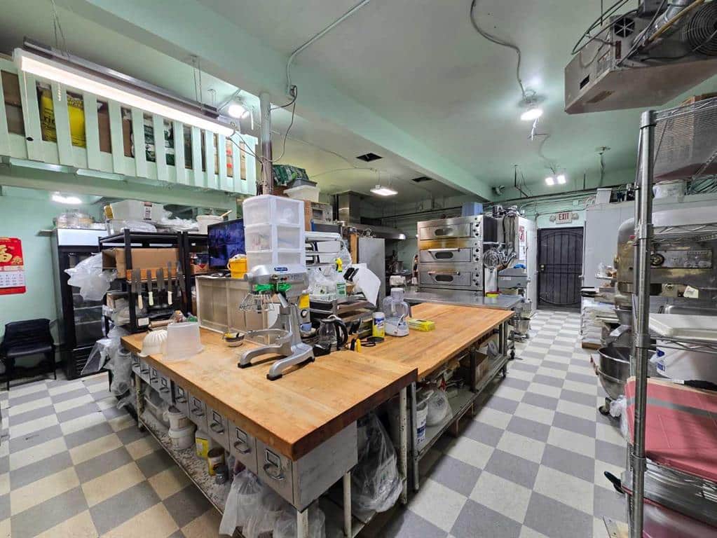 any bakery Avenue SE